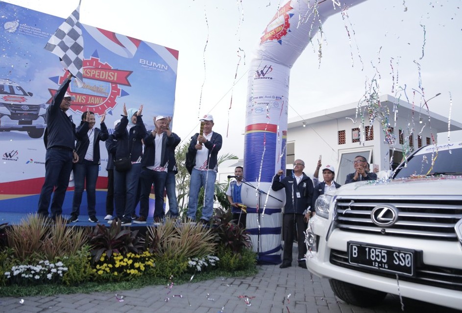 Astra Dukung Ekspedisi Tembus Tol Trans Jawa